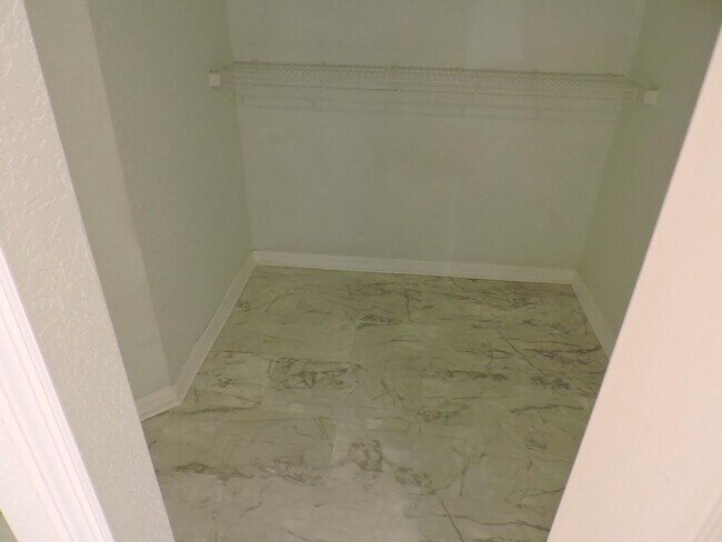 Building Photo - 11032 Legacy Dr