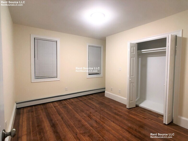 Building Photo - 6-8 Nashua St. Unit 2