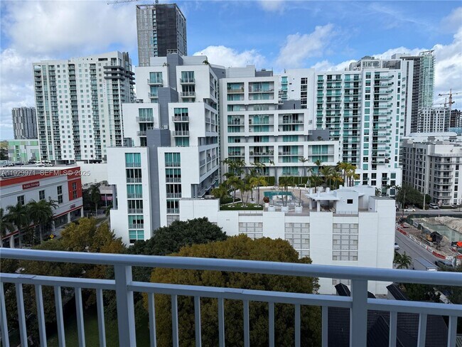 Building Photo - 2275 Biscayne Blvd Blvd