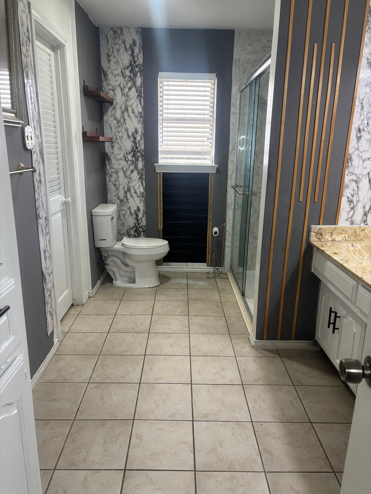 Building Photo - 310 Meadowlark Ln