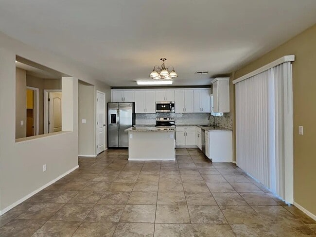 Building Photo - 209 E Valley View Dr