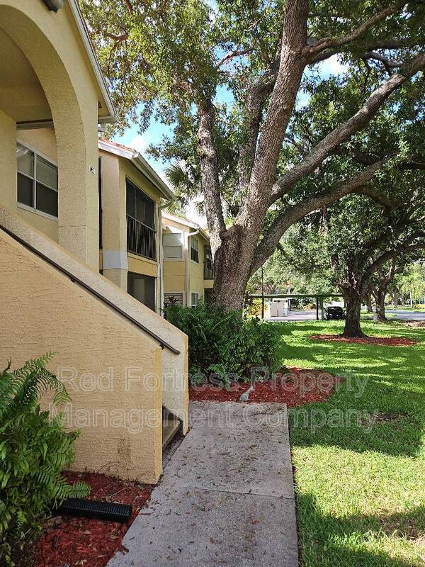 Primary Photo - 12561 Equestrian Cir