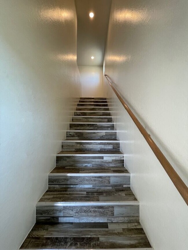 Building Photo - ***3 BEDROOM/2.5 BATHROOM IN PRESCOTT VALLEY***