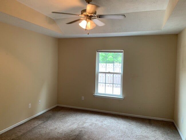 Building Photo - 179 Buckhaven Way