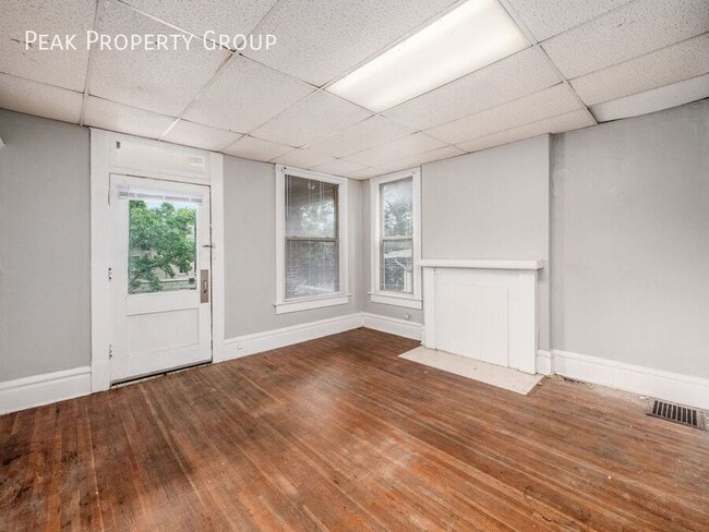 Building Photo - 133 E 12th Ave