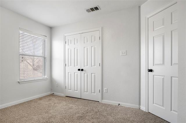 Building Photo - 2000 Webb Dr