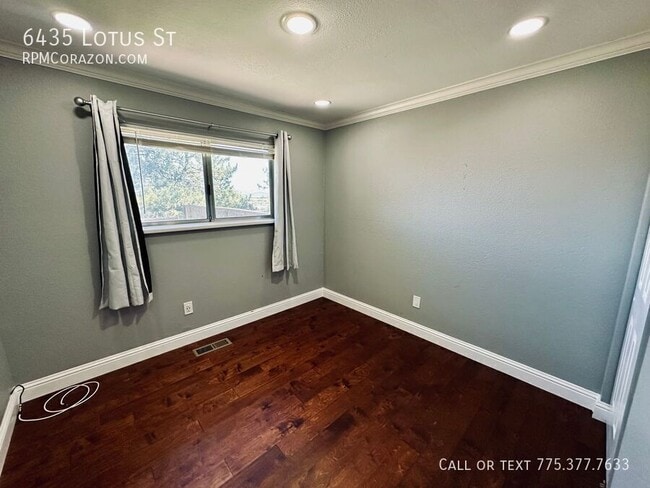 Building Photo - 6435 Lotus St
