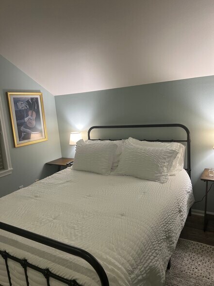 Master bedroom - 4135 Chilberg Ave SW