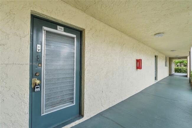 Building Photo - 9091 Lime Bay Blvd