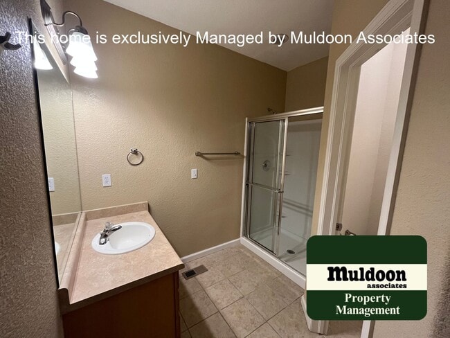 Building Photo - 1-month free rent with one year lease