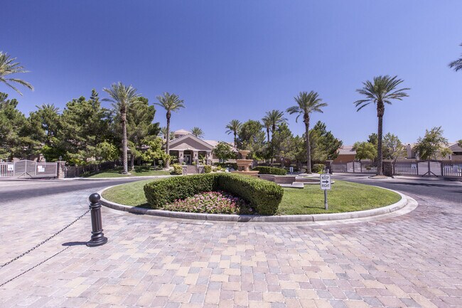 Building Photo - 2 Master Suites in a gated community