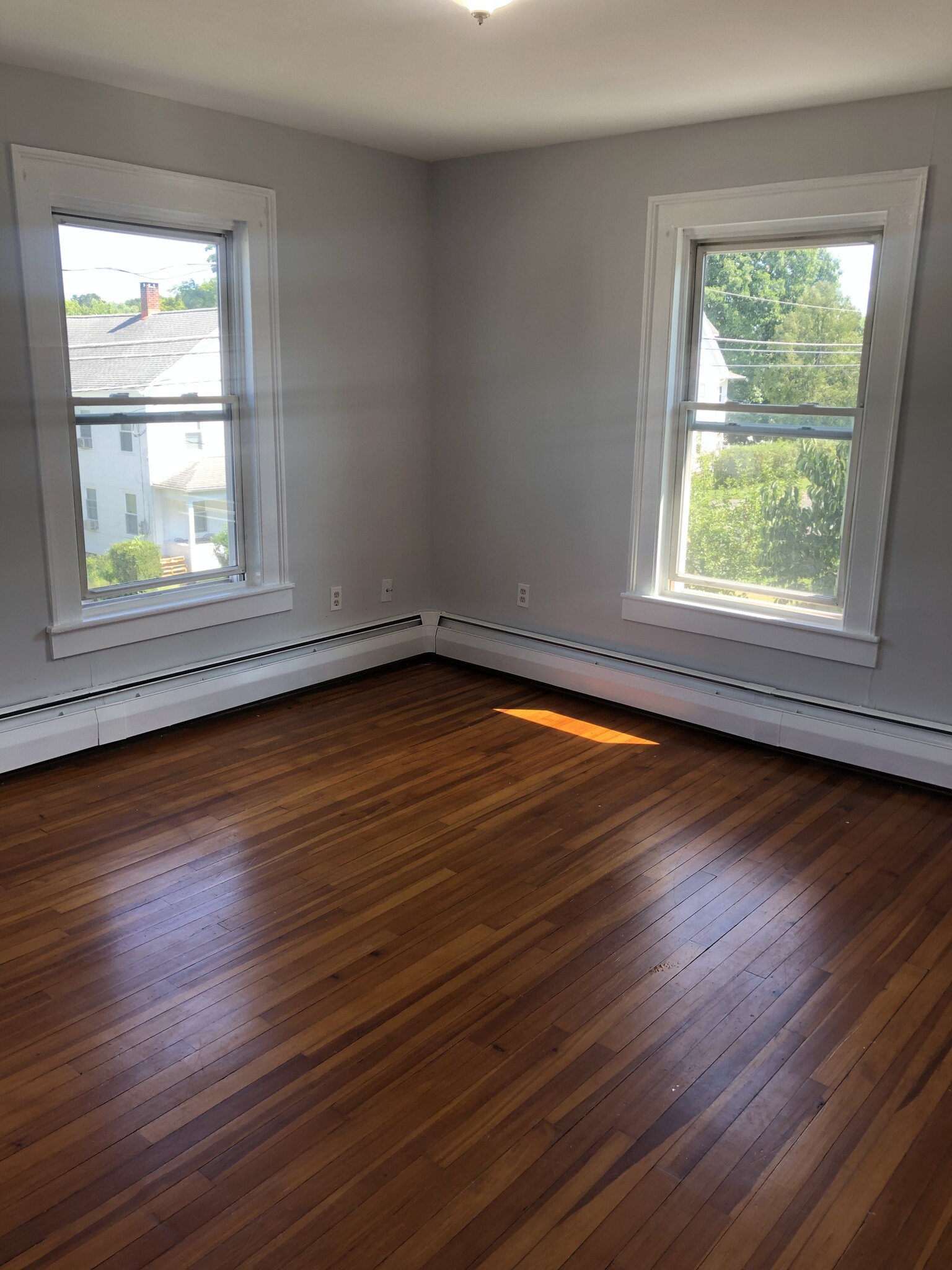 primary bedroom - 127 Front St