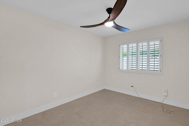 Building Photo - 15650 N 60th Pl