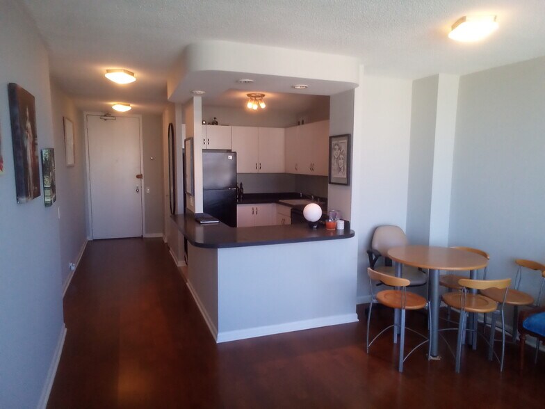 Building Photo - 405 N WABASH