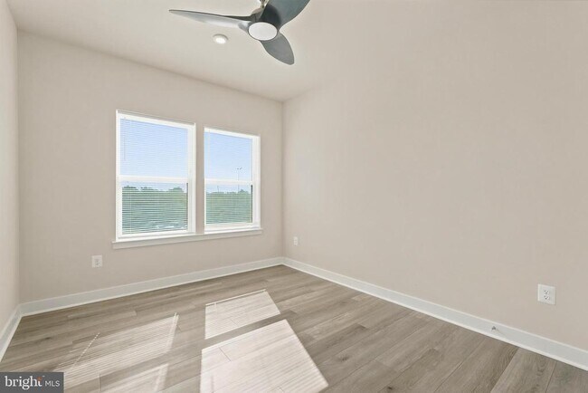 Building Photo - 4399 Peach Lily Ln