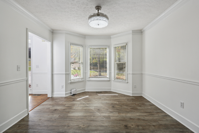 Building Photo - 1351 Hearthstone Way NW