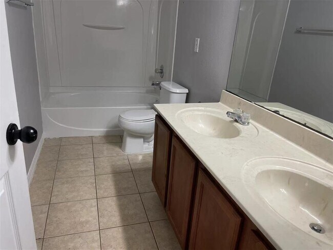 Building Photo - 15061 Perdido Dr