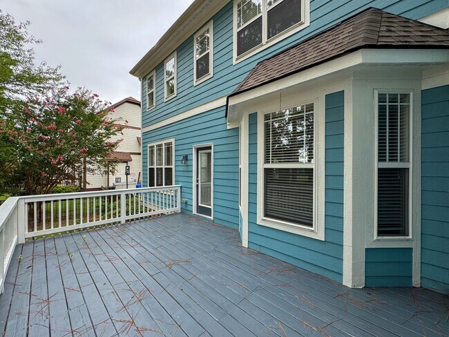Building Photo - 709 Kensington Park Rd