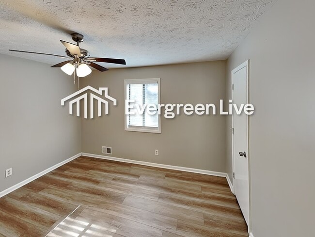 Building Photo - 6335 Cathedral Ln