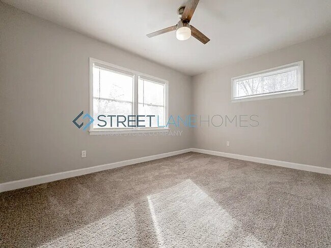 Building Photo - 1229 Northdale Ave