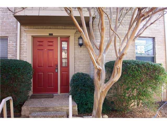 Building Photo - 810 Banister Ln