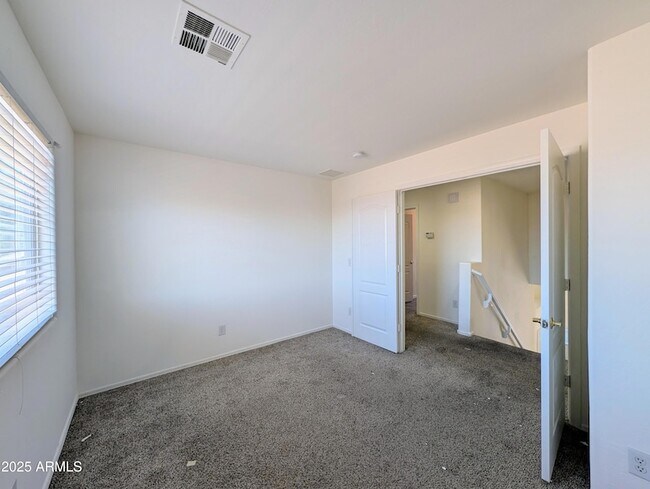 Building Photo - 3848 E Pollack St
