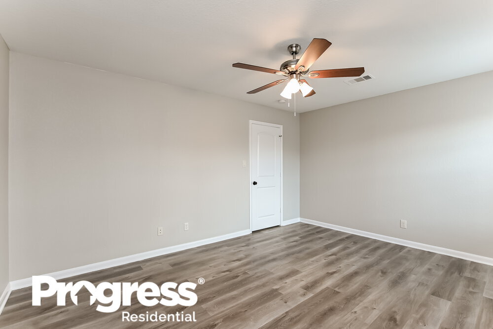 Building Photo - 17611 Sulphur Stream Dr