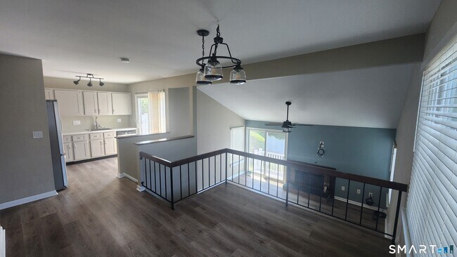Building Photo - 55 Peddlers Dr
