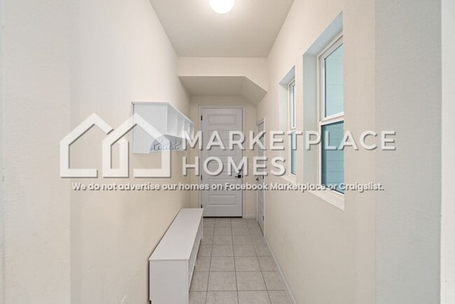 Building Photo - 8016 Hillock Terrace