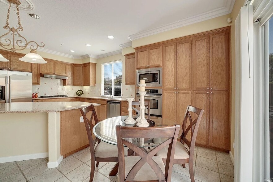 Building Photo - 332 Ring Neck St