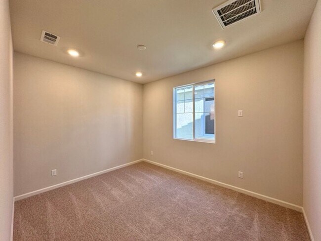 Building Photo - Brand New 4 Bedroom Home with Solar in Gated Moreno Valley Community!