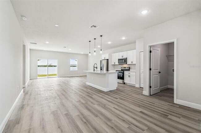 Building Photo - 13053 SW 36th Ct
