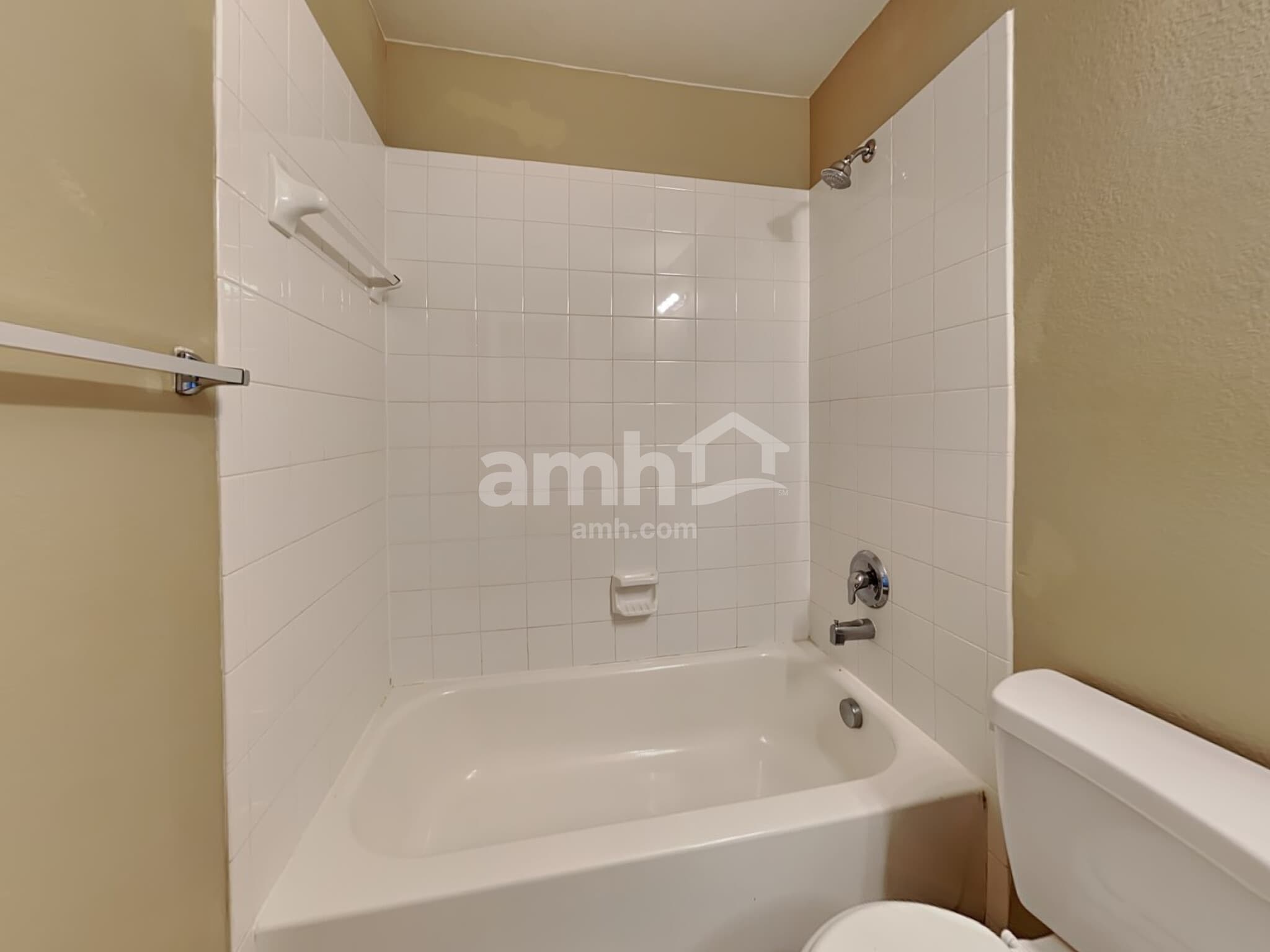 Building Photo - 1227 Wenatchee Dr