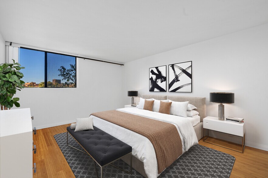 Building Photo - 10535 Wilshire Blvd