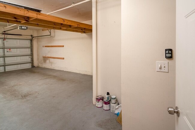 Building Photo - 4010 Grande Vista Blvd