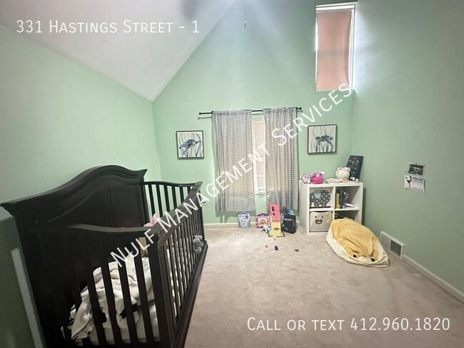 Building Photo - 331 Hastings St