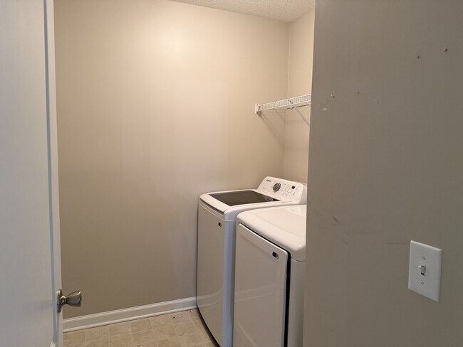 Building Photo - 146 Aquinnah Dr