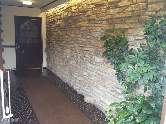 Building Photo - 1312 Melrose Ave