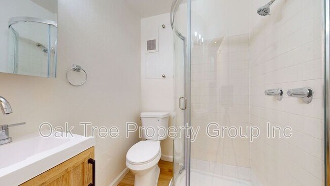 Building Photo - 144 Grand Ave