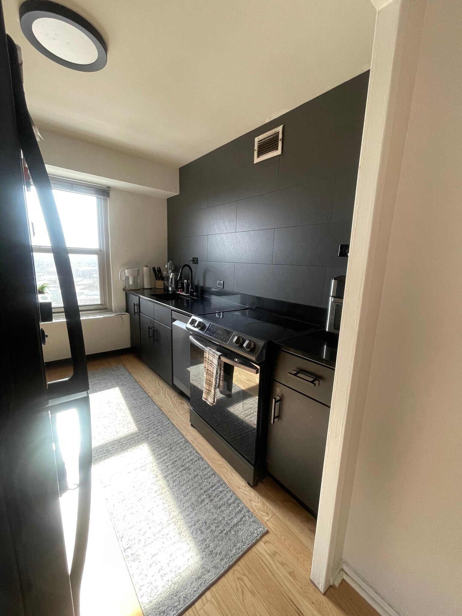 Building Photo - 3600 N Lake Shore Dr