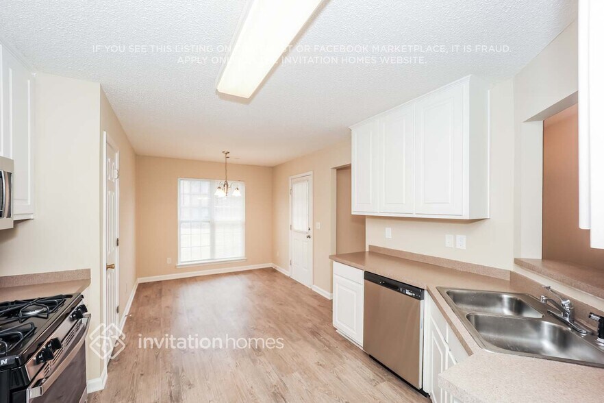 Building Photo - 5600 Cedar Pass