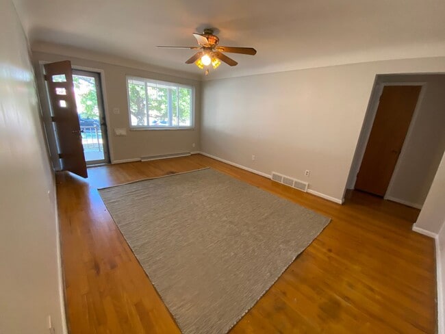 Building Photo - GREEN TWP - Meticulous 3 Bed Brick Ranch 1.5 bath, 1 Car Garage