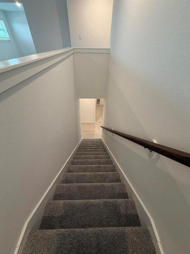 Building Photo - 4727 Bay Vista Dr