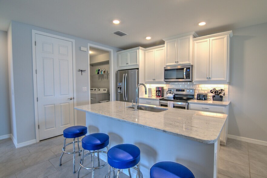 Building Photo - 14632 Edgewater Cir