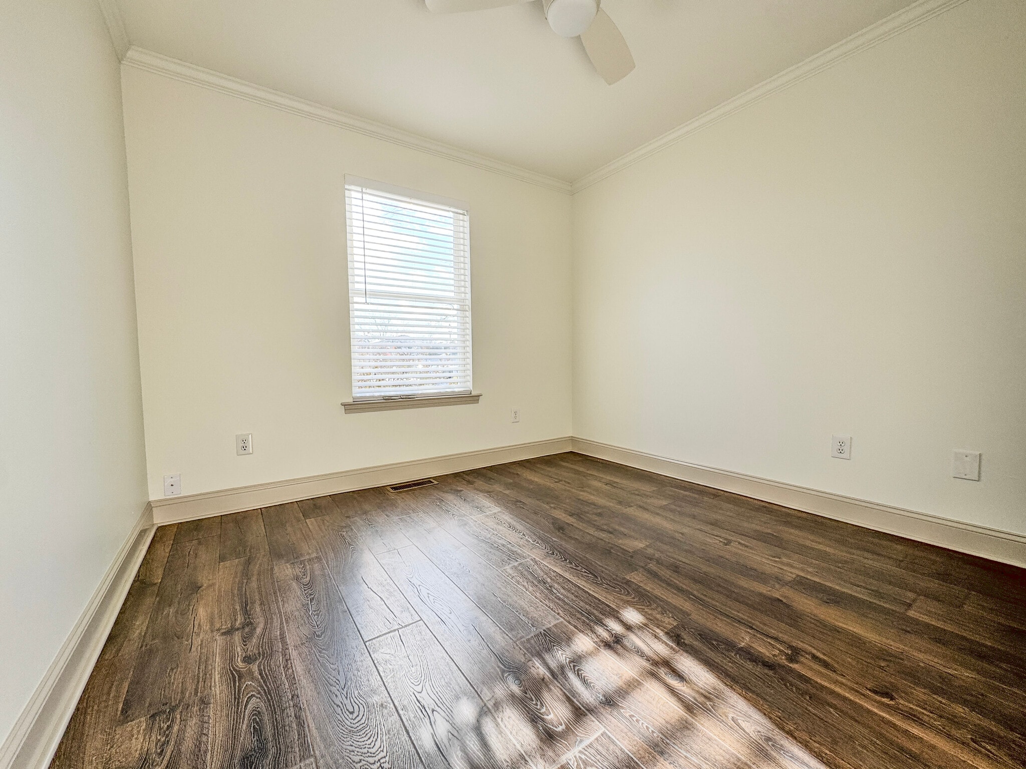 Building Photo - 19 Pohatcong Ave