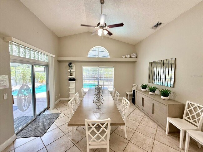 Building Photo - 102 Titan Dr