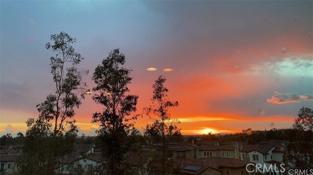Building Photo - 120 Long Fence