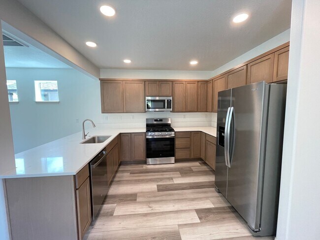Building Photo - Brand New Hayden Home