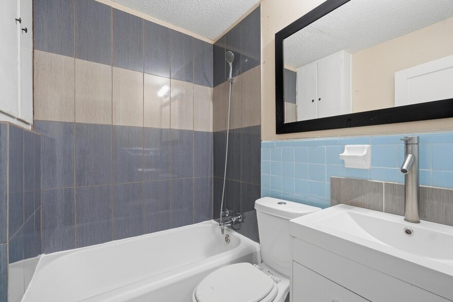 Building Photo - 2857 S 5th St