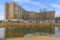 Building Photo - 15101 Interlachen Dr